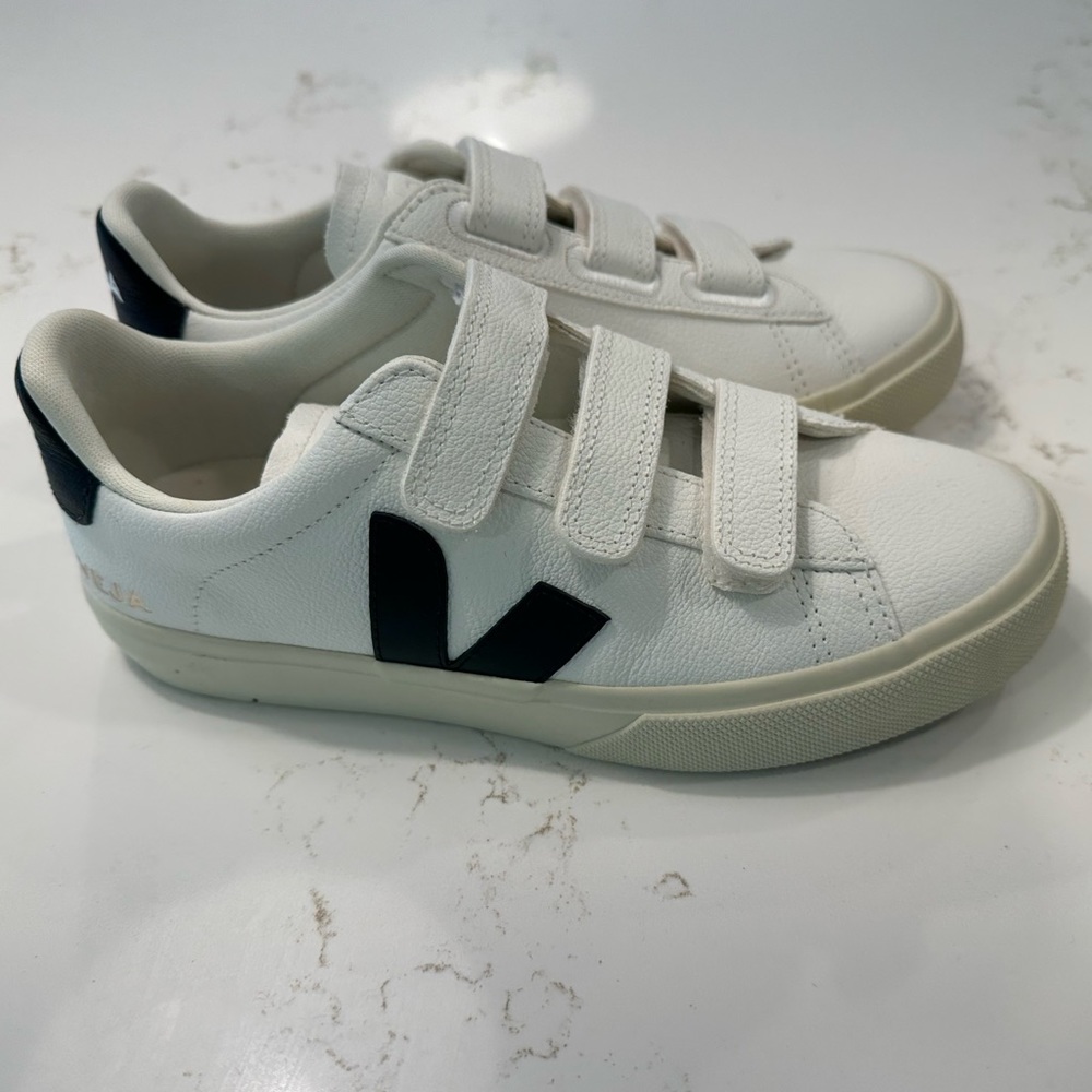 VEJA Recife Velcro Shoes - Women Size 39